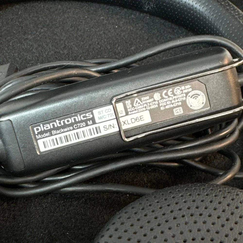Plantronics Blackwire C720 M USB Wired Headset Noise Canceling with Case Black